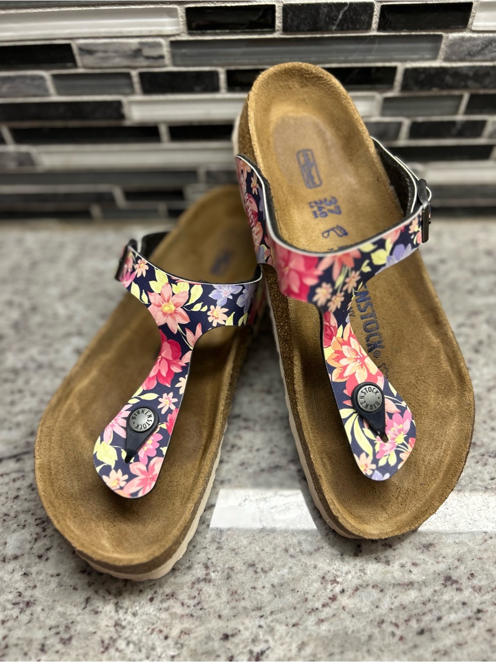Birkenstock Gizeh Floral Navy T-Strap Women's Sandals size 6(37)